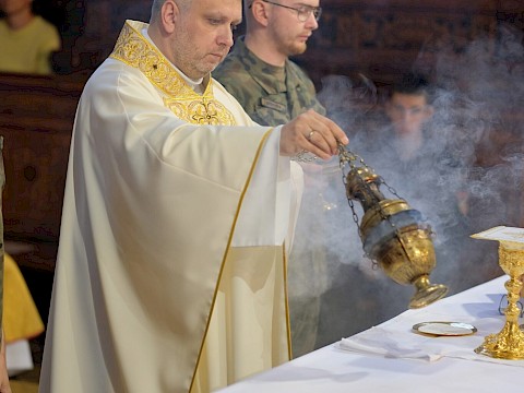 Zdjęcie 1 z 77
