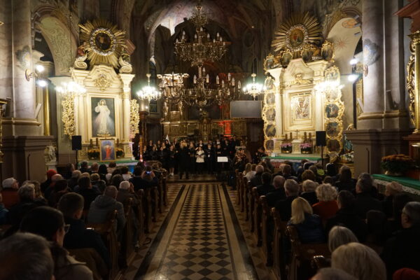 Radośni z wolności, dumni z polskości