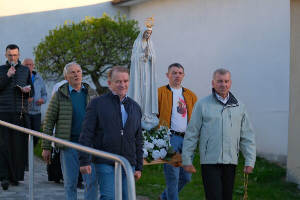 Męski różaniec - maj