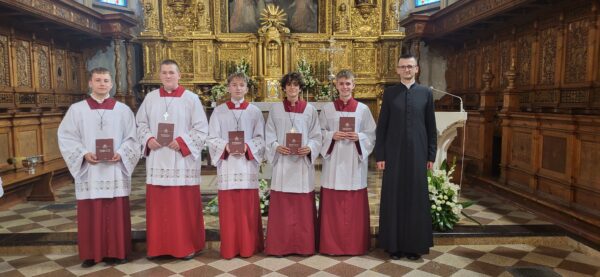 Błogosławieństwo nowych ministrantów, lektorów i ceremoniarzy